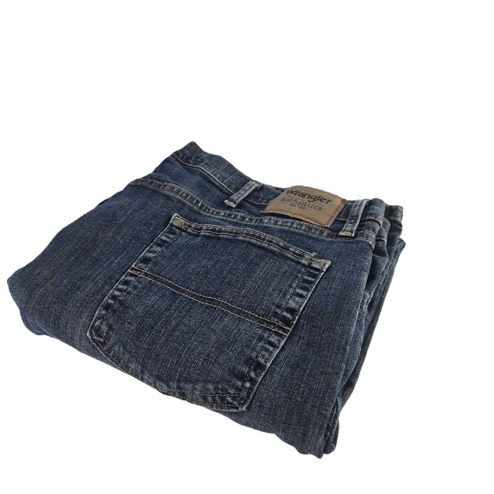 Wrangler Authentics ZM300HB Mens 40x30 Classic Fit‎ Straight Denim Jean